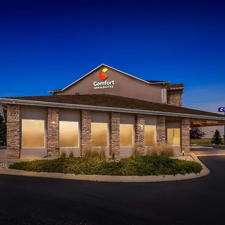 Comfort Inn & Suites Near University Of Wyoming